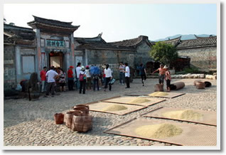 Xiamen Tulou Petian Village Three Day Tour